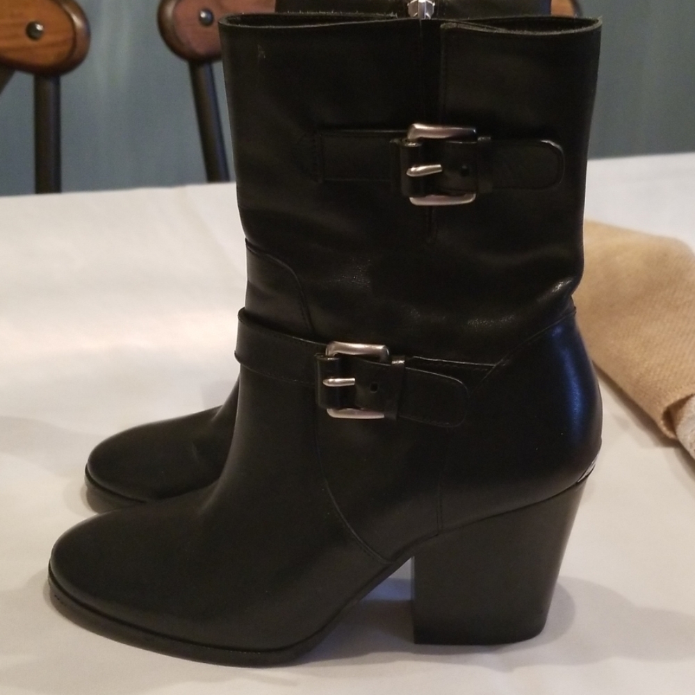 Womens shoes